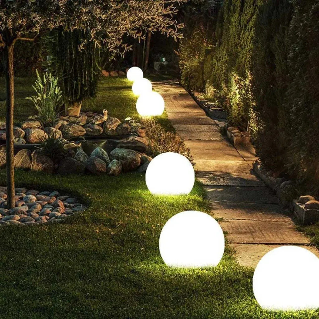 Spherical LED Ball Lamp for Garden Yard Pathway Outdoor Lighting