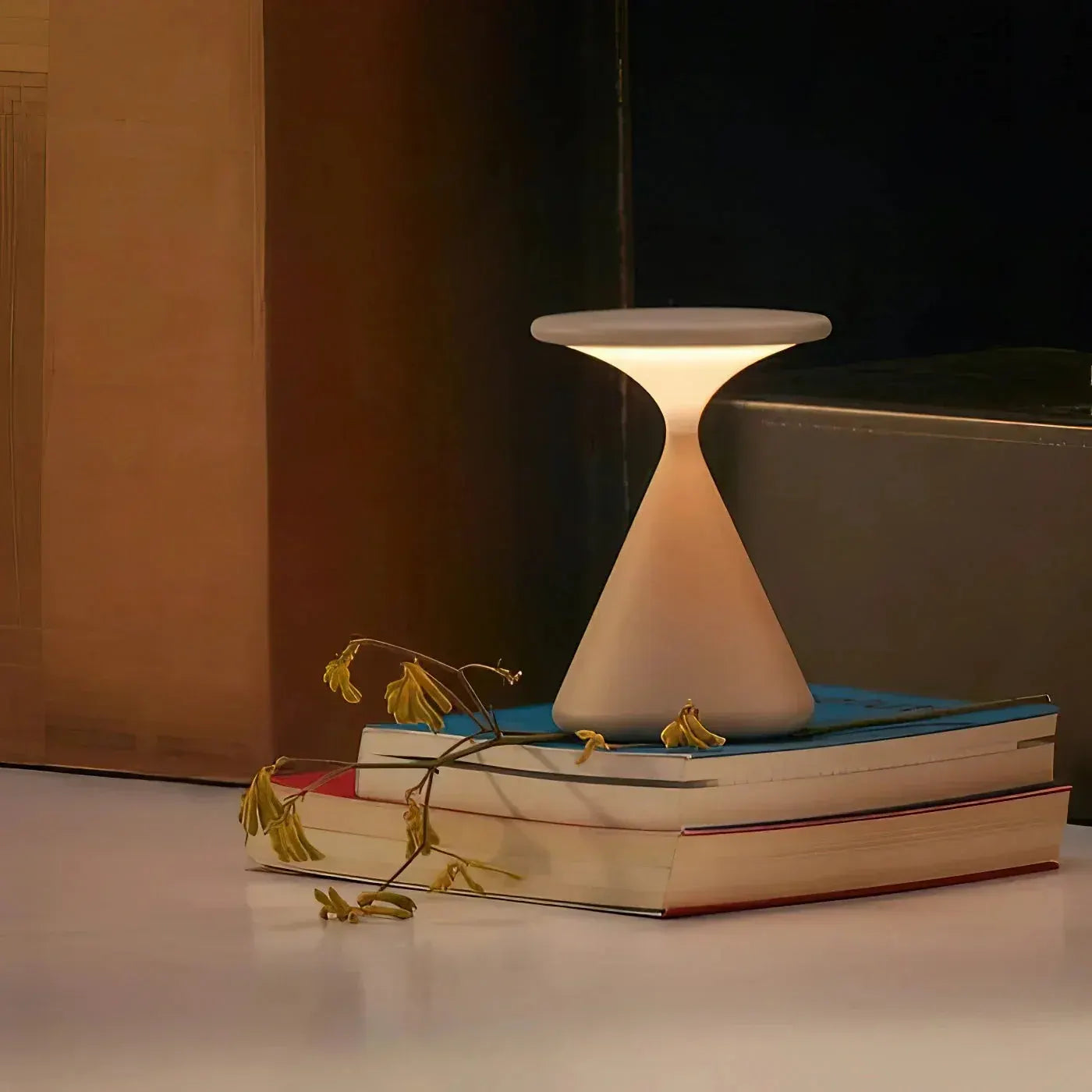 Aurora Hourglass Wireless Table Lamp