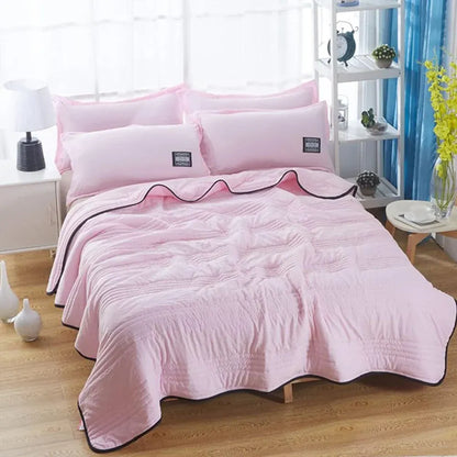 Lightweight Cooling Blanket for Hot Sleepers – Gentle Soft Skin-Friendly Bedding