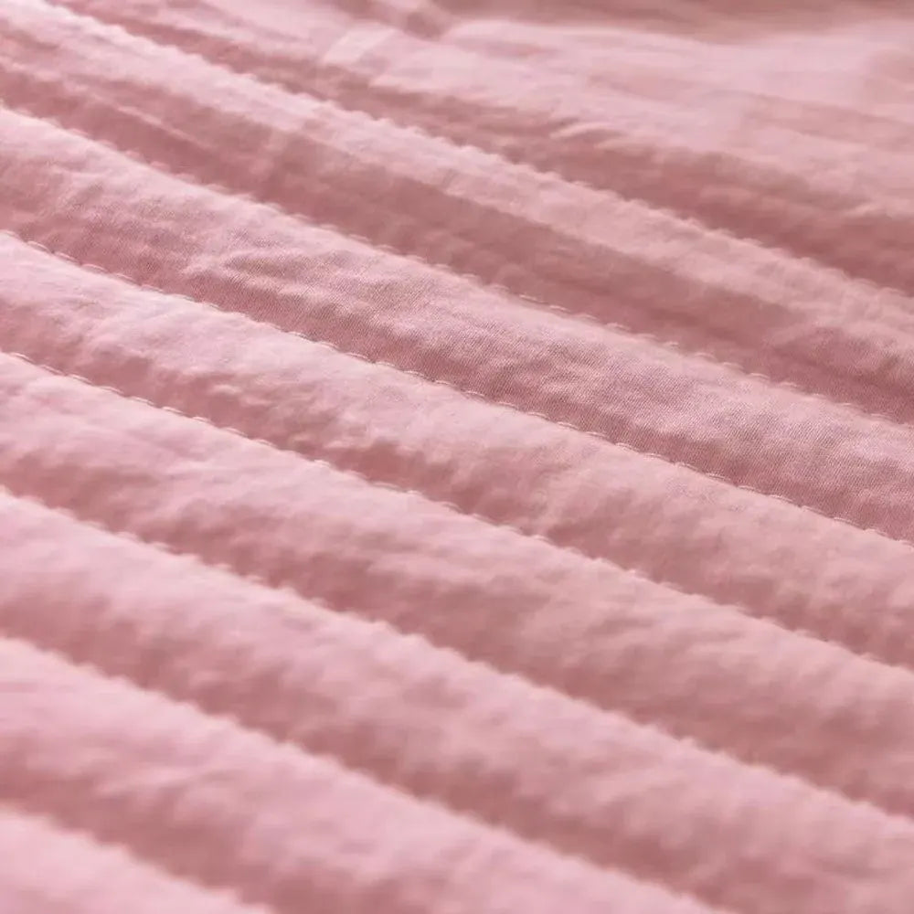 Lightweight Cooling Blanket for Hot Sleepers – Gentle Soft Skin-Friendly Bedding