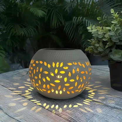 Lumopattern Solar-Powered Metal Garden Lamp | Decorative Outdoor Lighting