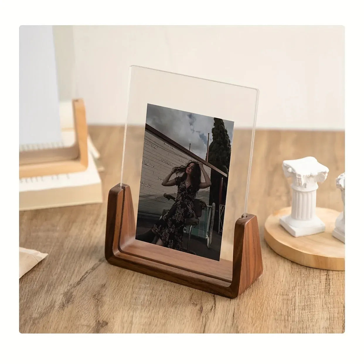 Modern U-Shaped Wood & Acrylic Picture Frame – Minimalist Tabletop Display