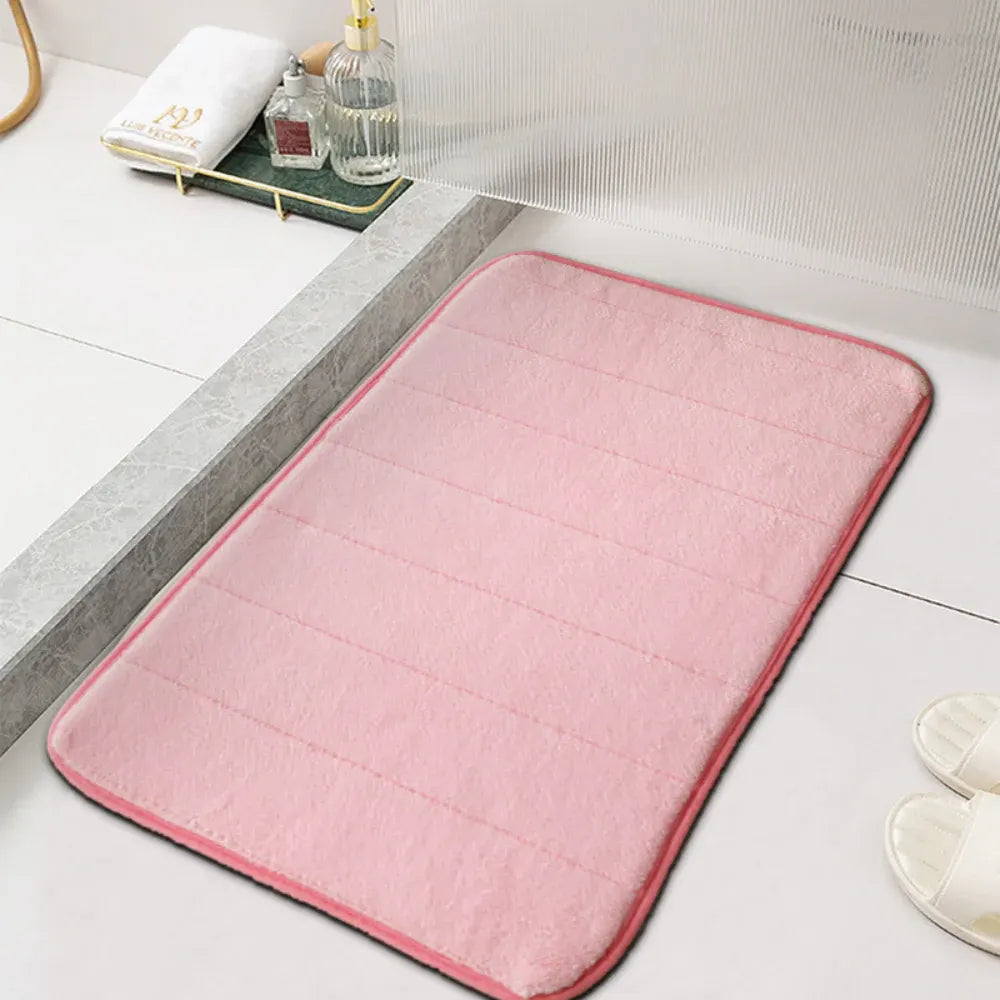 Plush Non-Slip Bath Mat with Quick-Dry Absorbent Surface