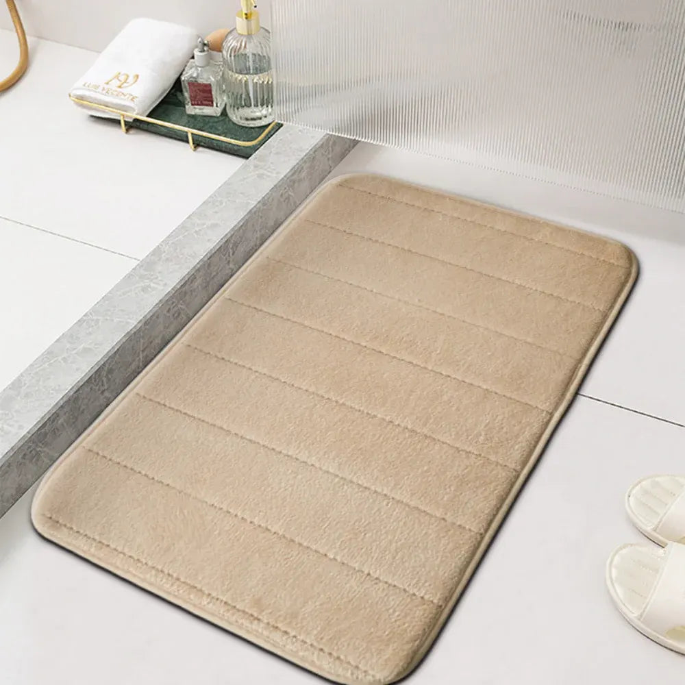 Plush Non-Slip Bath Mat with Quick-Dry Absorbent Surface
