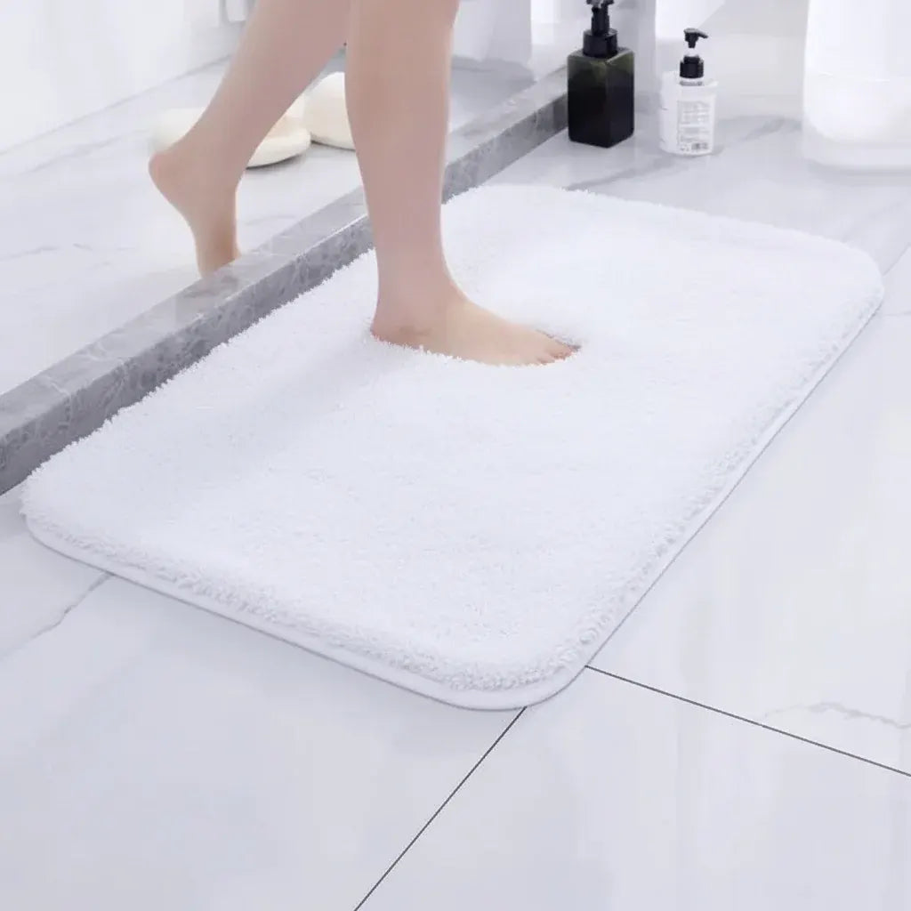 Soft Non-Slip Plush Bathroom Rug for Comfortable Flooring